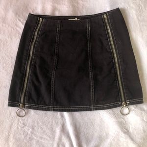 UO zipper O ring mini skirt